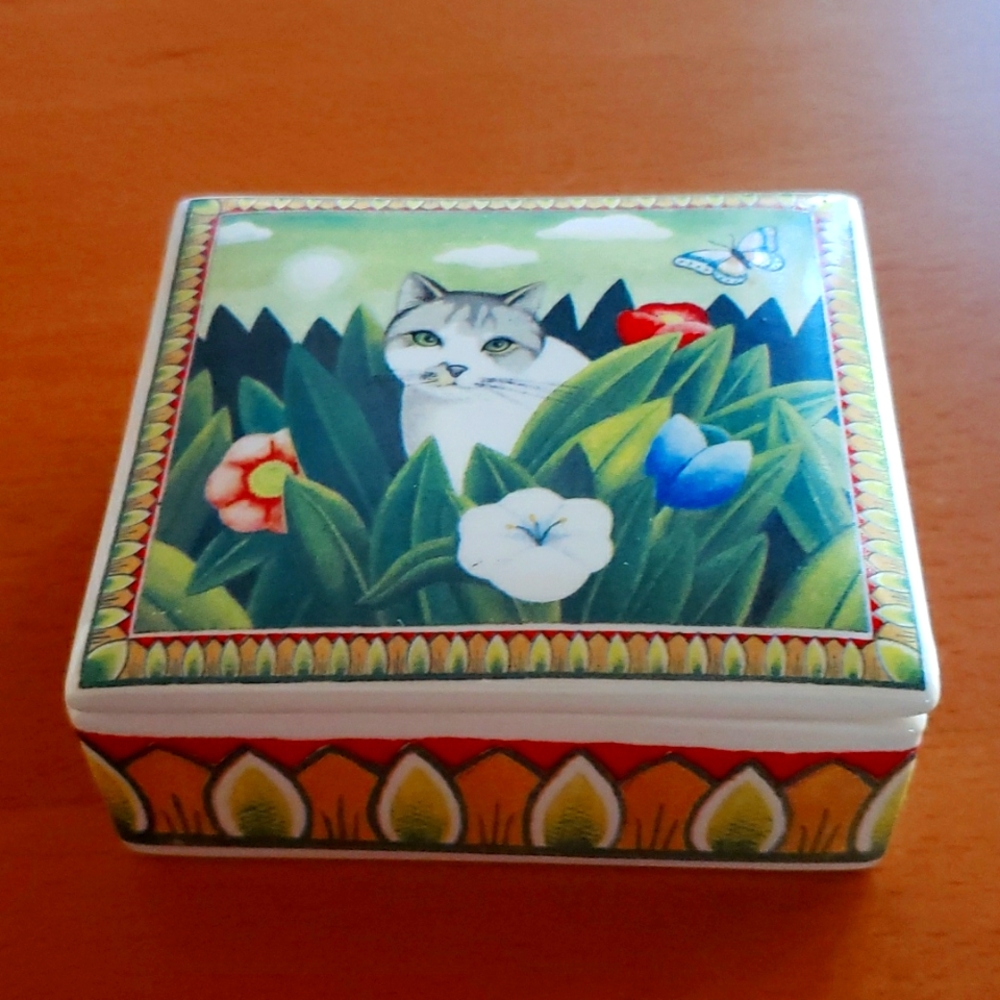 Russ Berrie Majestic Cats Trinket Box